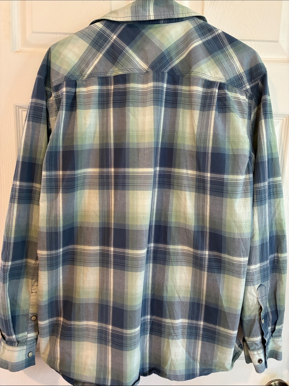 Carhartt Size Large Blue & Green Plaid Button-Down Work Shirt - Picture 7 of 9